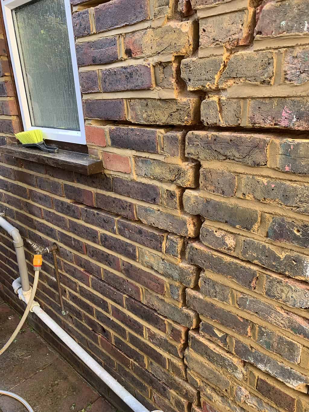 Helifix Crack Repair Stitching Products to Stabilise Cracked Masonry